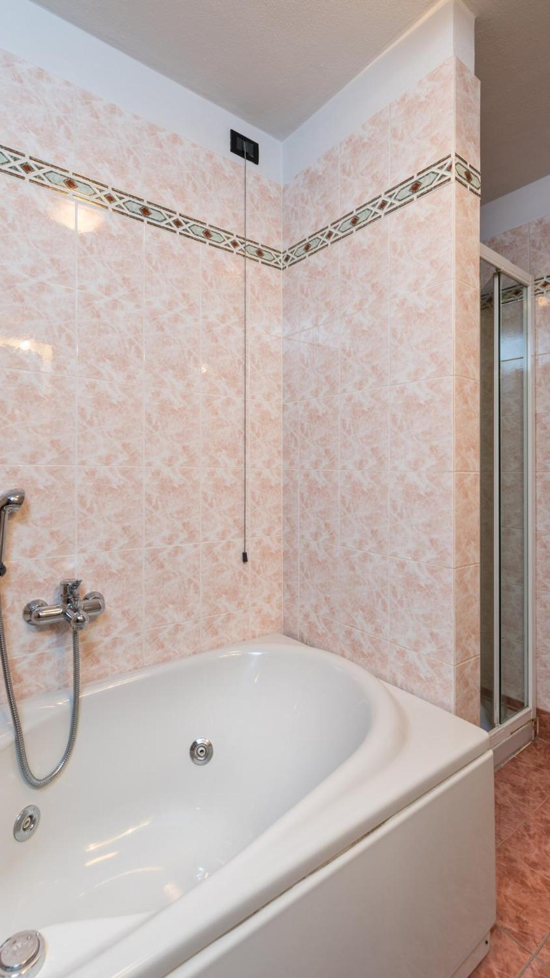 B&B Lawanda Idro Номер фото